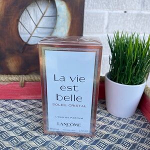 Lancome La Vie Est Belle Soleil Cristal Perfume - Rose Gold and White